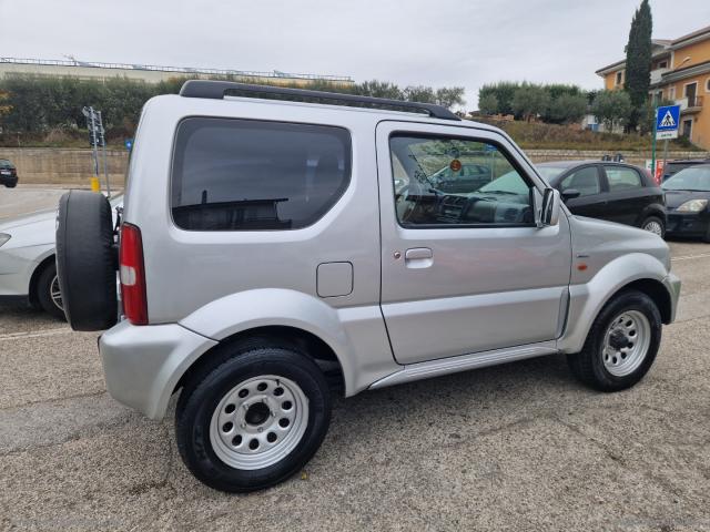 Auto - Suzuki jimny 1.3 4wd jlx