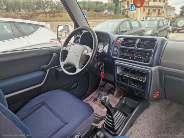 Auto - Suzuki jimny 1.3 4wd jlx