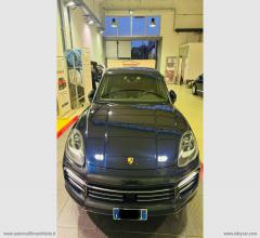 Auto - Porsche cayenne 3.0 v6