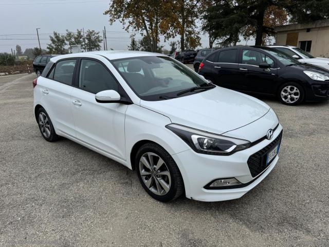 Auto - Hyundai i20 1.2 84 cv 5p. econext comfort