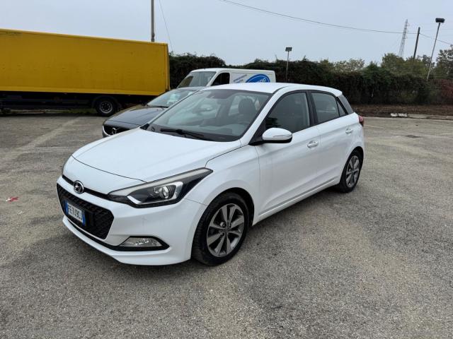 Auto - Hyundai i20 1.2 84 cv 5p. econext comfort