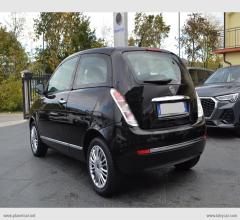 Auto - Lancia ypsilon 1.3 mjt 75 cv new oro