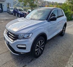 Auto - Volkswagen t-roc 1.0 tsi business bmt