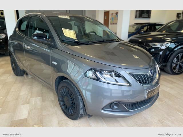 Lancia ypsilon 1.0 firefly 5p.s&s hyb. eco a.f.