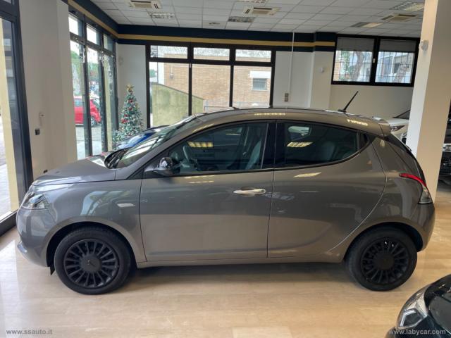 Auto - Lancia ypsilon 1.0 firefly 5p.s&s hyb. eco a.f.