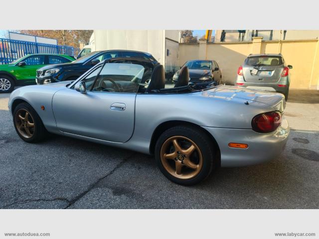 Auto - Mazda mx-5 1.6i 16v