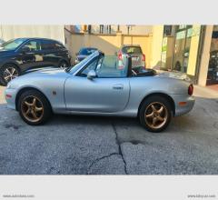 Auto - Mazda mx-5 1.6i 16v