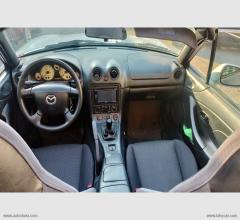 Auto - Mazda mx-5 1.6i 16v