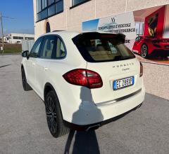 Auto - Porsche cayenne 3.0 diesel