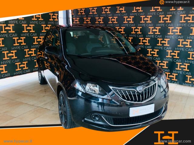 Lancia ypsilon 1.0 firefly 5p.s&s hybrid silver