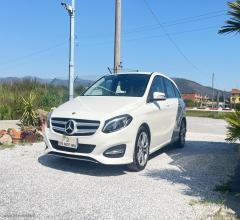 Auto - Mercedes-benz b 200 d automatic premium