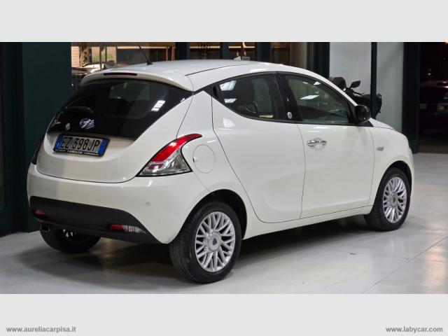 Auto - Lancia ypsilon 1.2 69 cv 5p. gpl ecochic gold