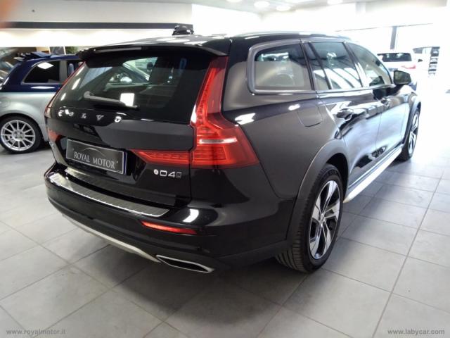 Auto - Volvo v60 cross country d4 awd geartr.bus.plus