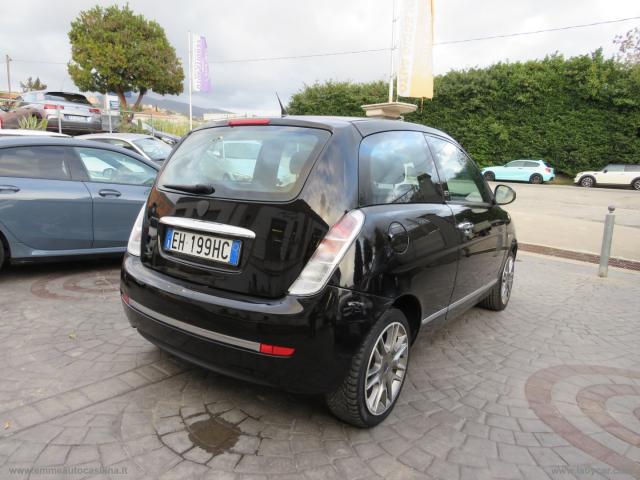 Auto - Lancia ypsilon 1.2 69 cv unyca