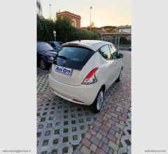 Auto - Lancia ypsilon 1.2 69 cv 5p. gpl ecochic silver