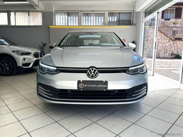 Auto - Volkswagen golf 8 1.0 etsi evo dsg life