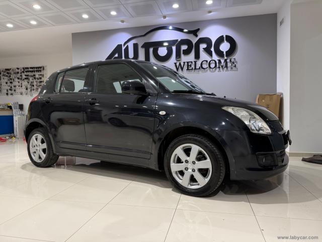 Auto - Suzuki swift 1.3 4x4 5p. gl