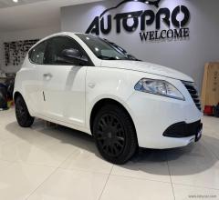 Auto - Lancia ypsilon 1.2 69 cv 5p. gold