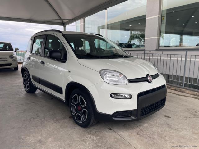 Fiat panda 1.0 firefly s&s hybrid city life