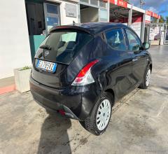 Auto - Lancia ypsilon 1.2 69 cv 5p. gold