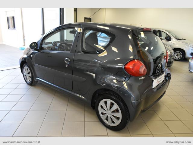 Auto - Toyota aygo 1.0 vvt-i 3p. sol