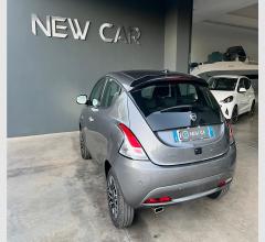 Auto - Lancia ypsilon 1.0 firefly 5p.s&s hyb. platino