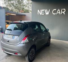 Auto - Lancia ypsilon 1.0 firefly 5p.s&s hyb. platino