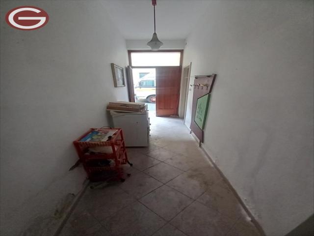 Appartamenti in Vendita - Casa indipendente in vendita a cittanova centro