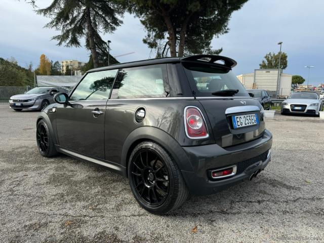 Auto - Mini mini 1.6 16v cooper s chili