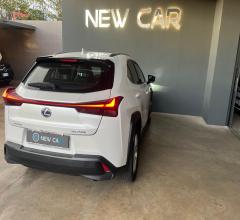 Auto - Lexus ux hybrid business