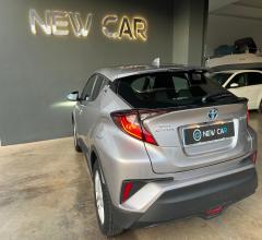 Auto - Toyota c-hr 1.8 hybrid e-cvt business