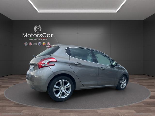 Auto - Peugeot 208 1.2 vti 82 cv 5p. allure