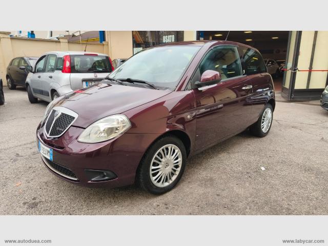 Auto - Lancia ypsilon 1.2 oro