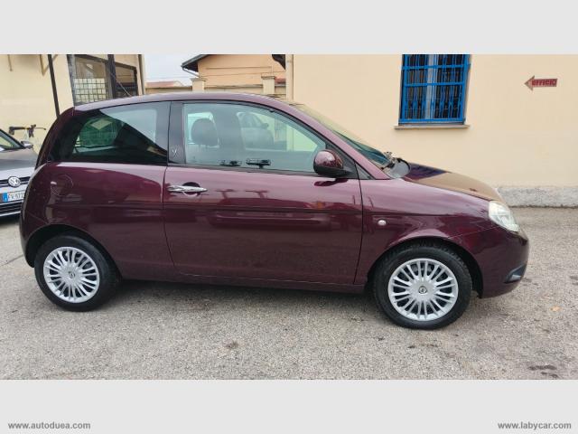 Auto - Lancia ypsilon 1.2 oro