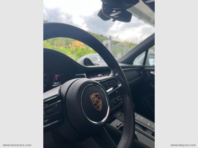 Auto - Porsche macan 2.0