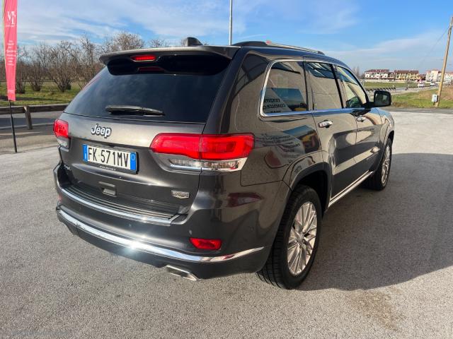 Auto - Jeep gr. cherokee 3.0 v6 crd 250 mjt ii sum.