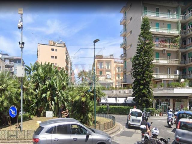 Appartamenti in Vendita - Appartamento in vendita a napoli vomero