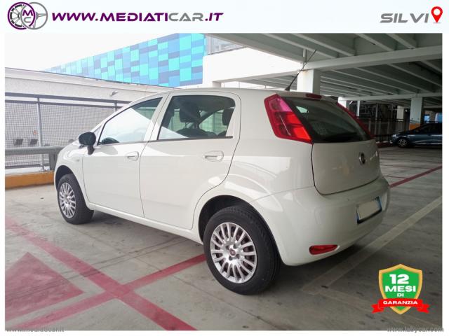 Auto - Fiat punto 1.4 8v 5p. natural power street