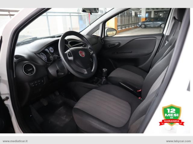 Auto - Fiat punto 1.4 8v 5p. natural power street