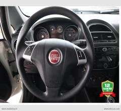 Auto - Fiat punto 1.4 8v 5p. natural power street