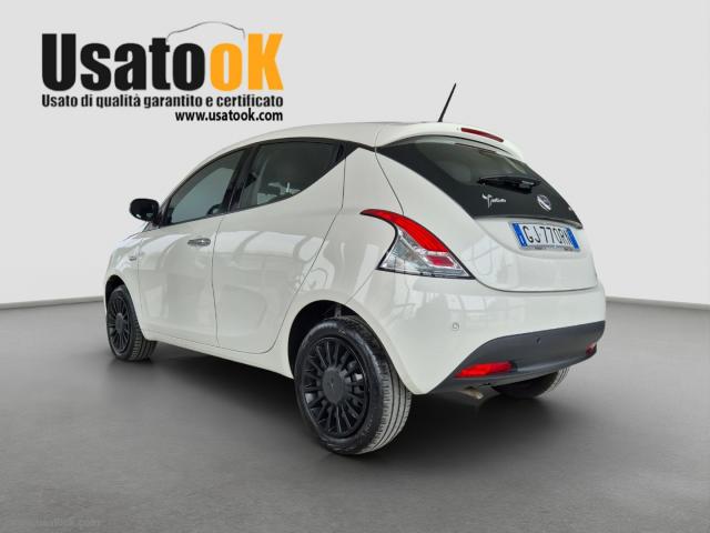 Auto - Lancia ypsilon 1.0 firefly 5p. s&s hybrid