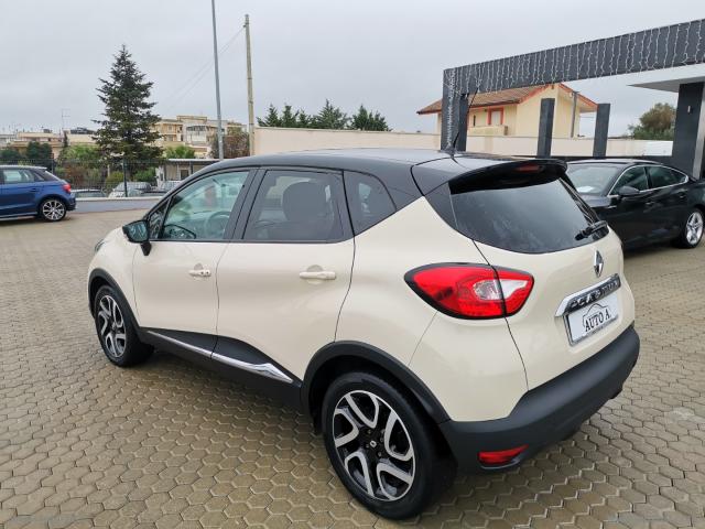 Auto - Renault captur 1.5 dci 8v 90 cv s&s ener. r-link