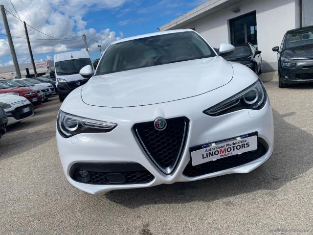 Auto - Alfa romeo stelvio 2.2 t.diesel 180cv at8 rwd super