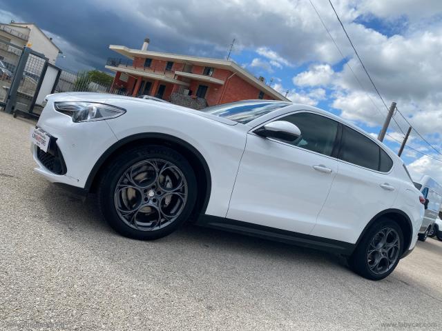 Auto - Alfa romeo stelvio 2.2 t.diesel 180cv at8 rwd super