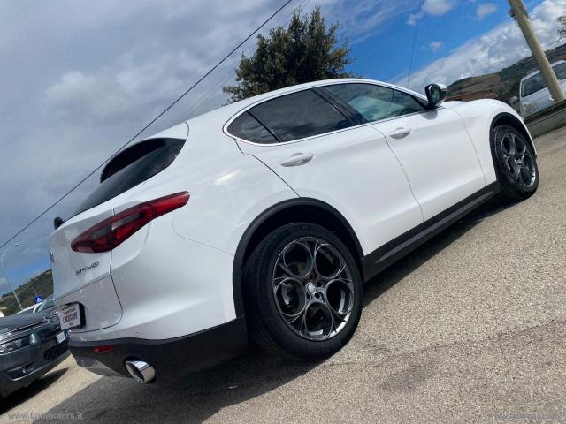 Auto - Alfa romeo stelvio 2.2 t.diesel 180cv at8 rwd super