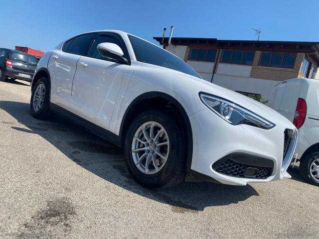 Auto - Alfa romeo stelvio 2.2 t.diesel 190 cv at8 q4 bus.