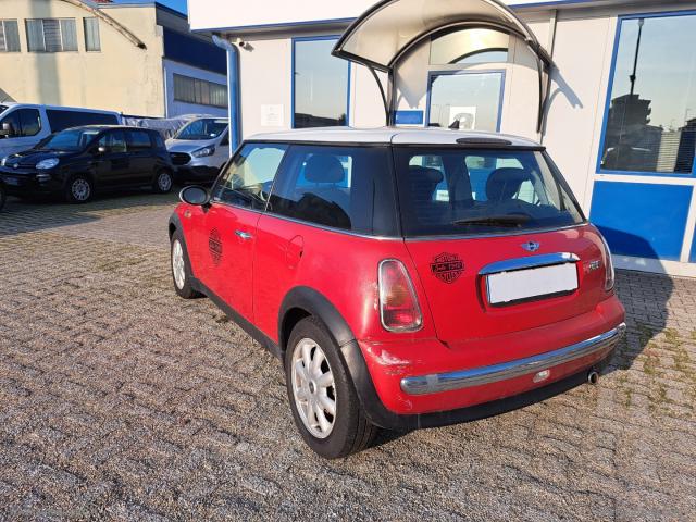 Auto - Mini mini one de luxe