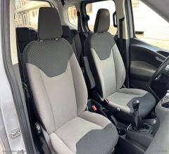 Auto - Ford tourneo courier 1.5 tdci 75 cv plus