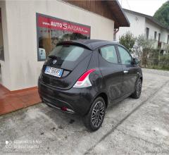 Auto - Lancia ypsilon 1.2 69 cv 5p. gpl ecochic gold