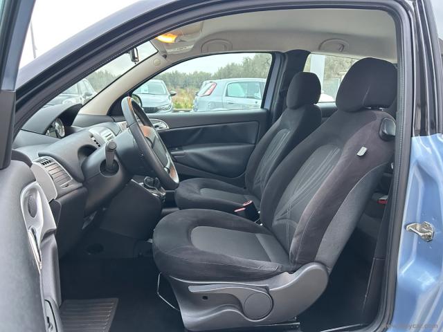 Auto - Lancia ypsilon 1.3 mjt 75 cv elle